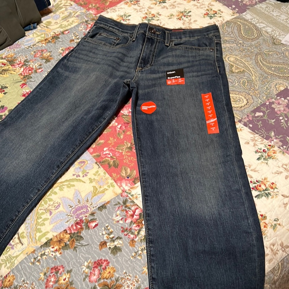 Khol’s Urban Pipeline Jeans NWT Loose Fit Size 12 Youth